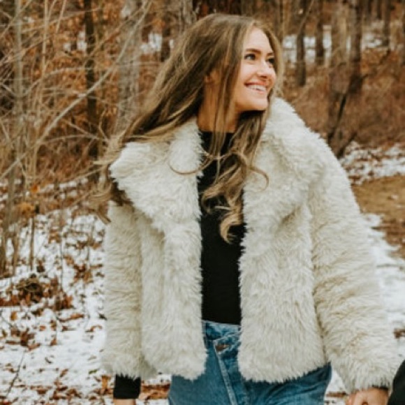 Faux Fur Coat - Picture 14 of 16